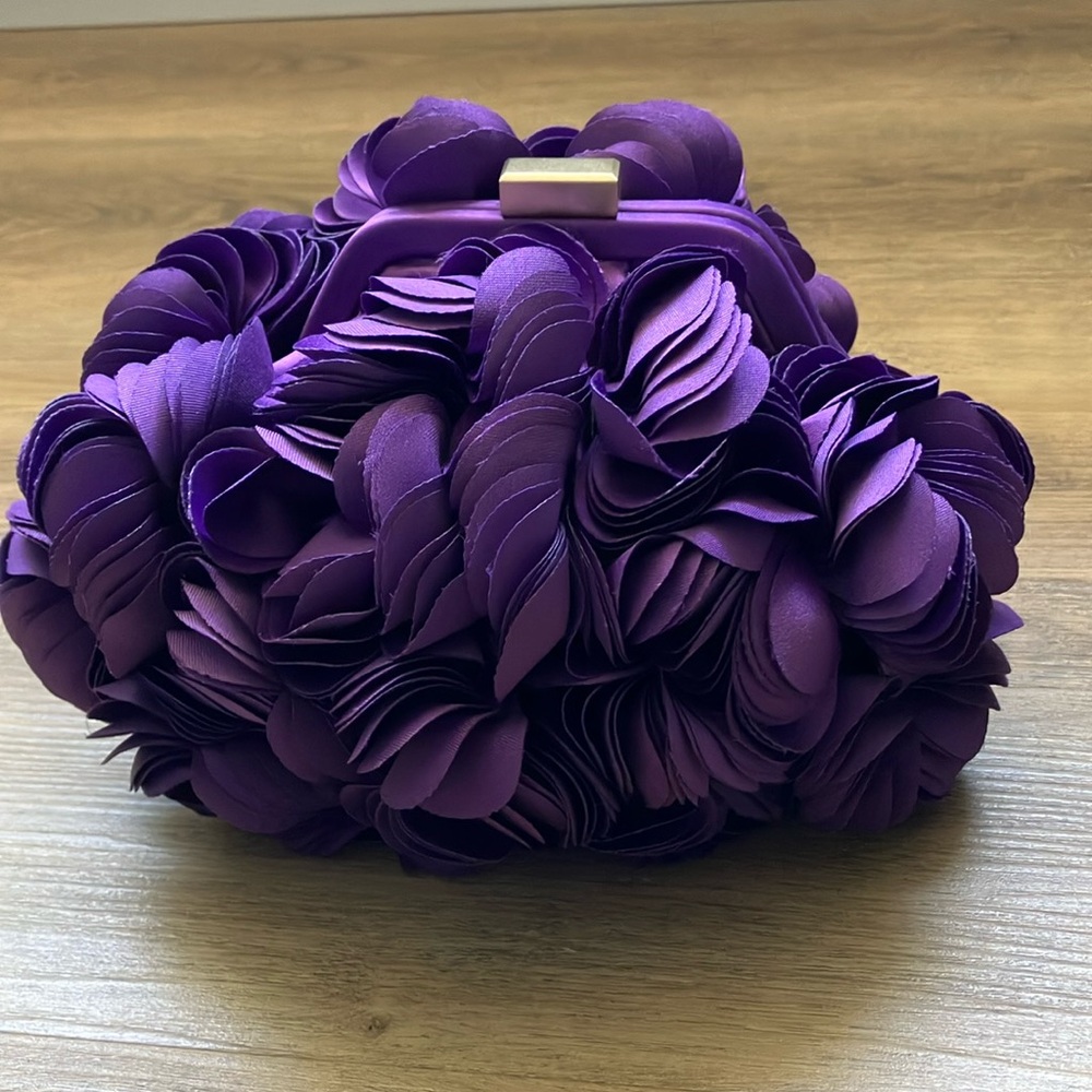 Sondra Robert’s Elegant Purple Floral Clutch